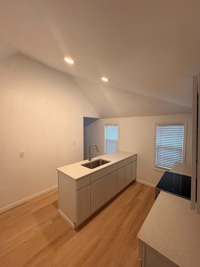 135 Lawndale Ave - Photo 4 of 23