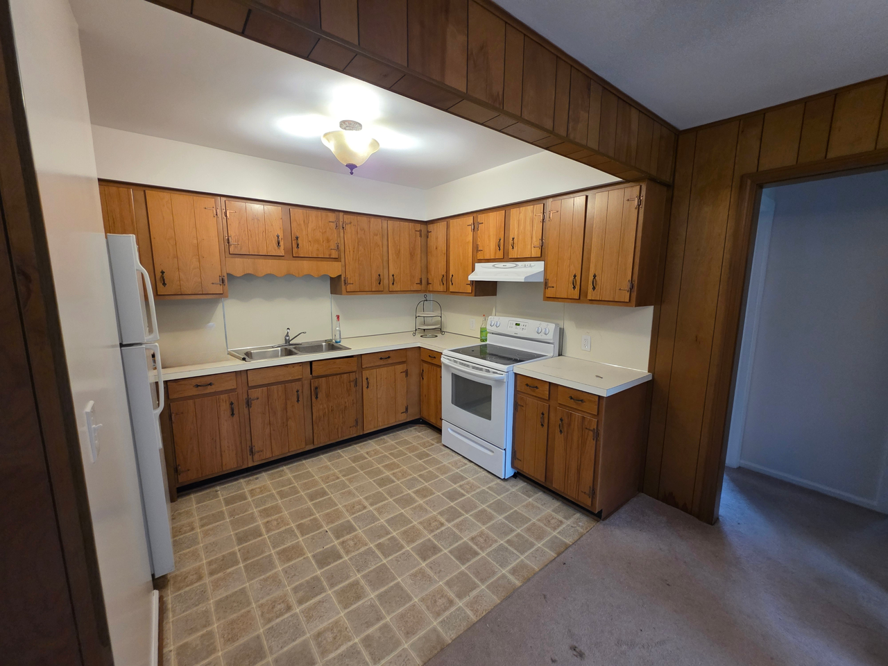 7817 Cedar Lake Rd - Photo 3 of 7