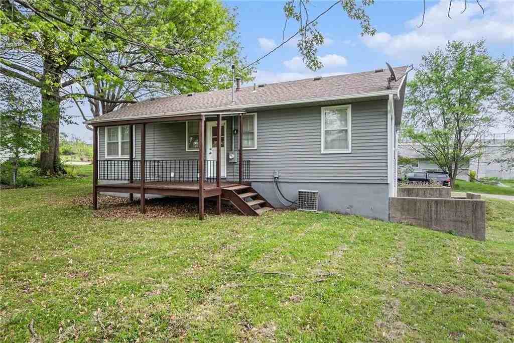 321 Nw 22nd Street Ter - Photo 4 of 18