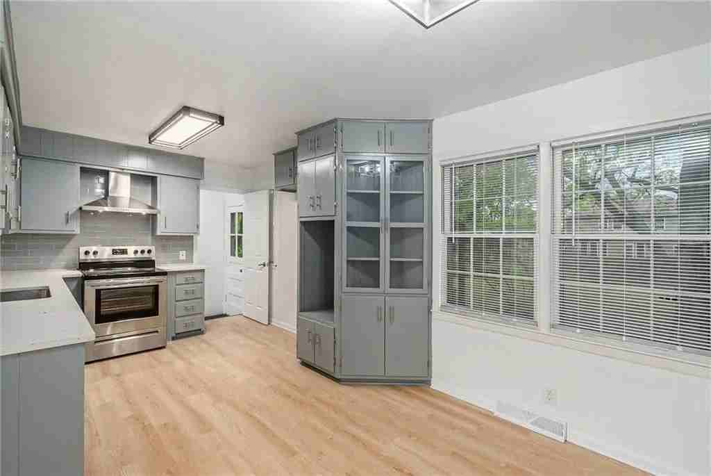 321 Nw 22nd Street Ter - Photo 6 of 18