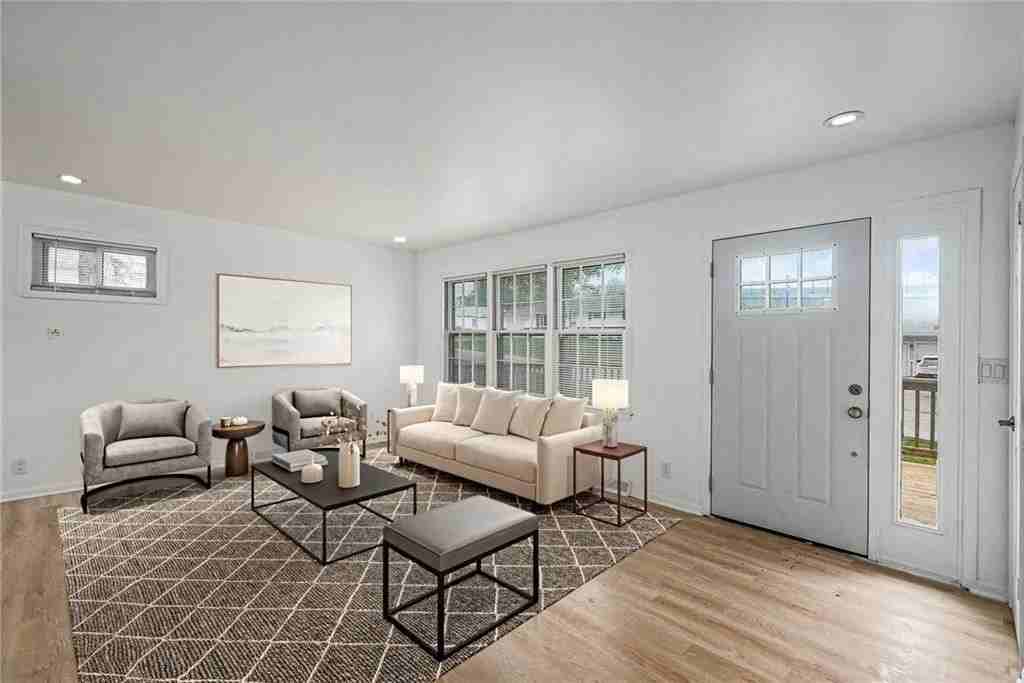 321 Nw 22nd Street Ter - Photo 7 of 18