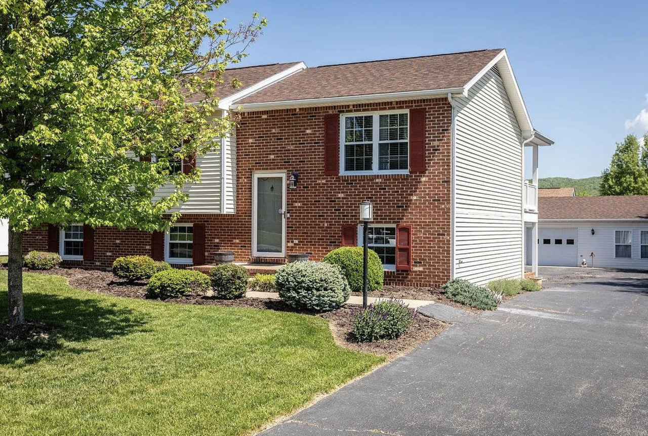 6352 W Donnagail Dr - Photo 5 of 18