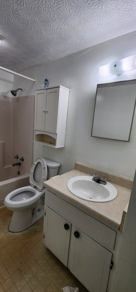 6352 W Donnagail Dr - Photo 6 of 18