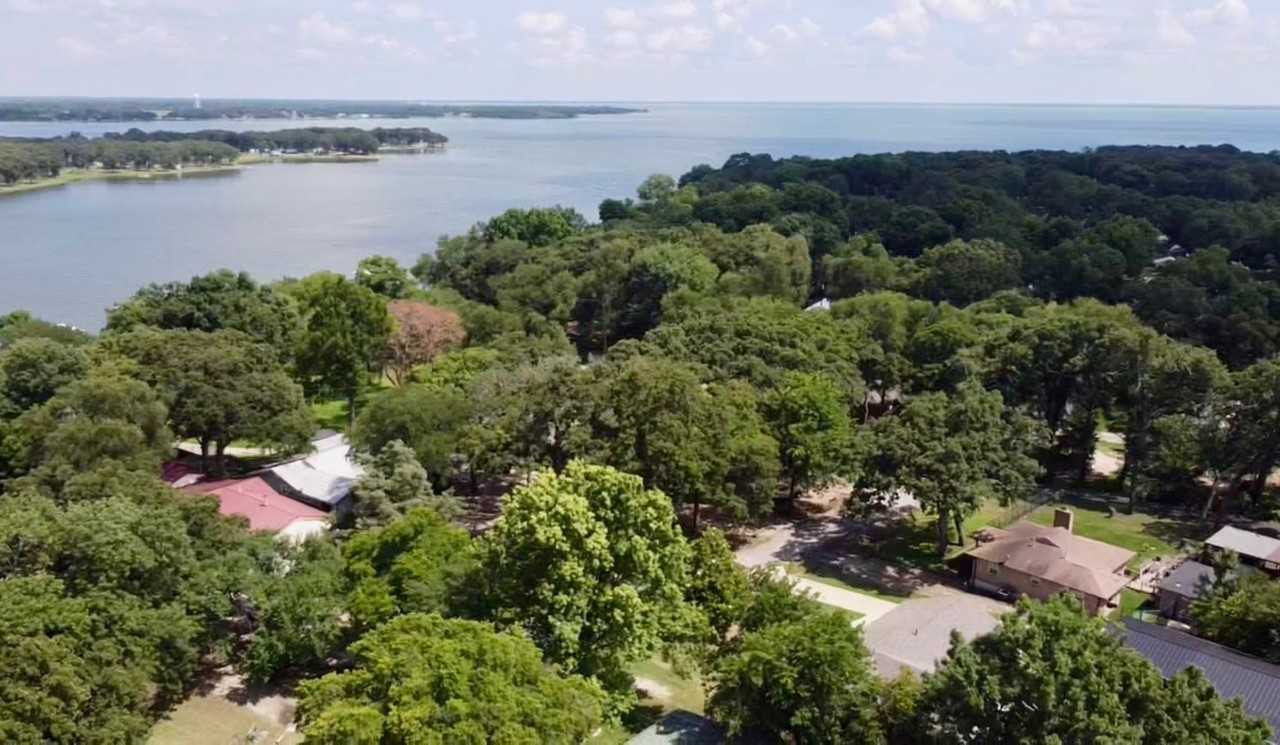 743 Oak Leaf Trl - Photo 3 of 23