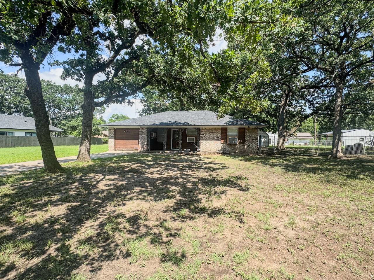 743 Oak Leaf Trl - Photo 6 of 23