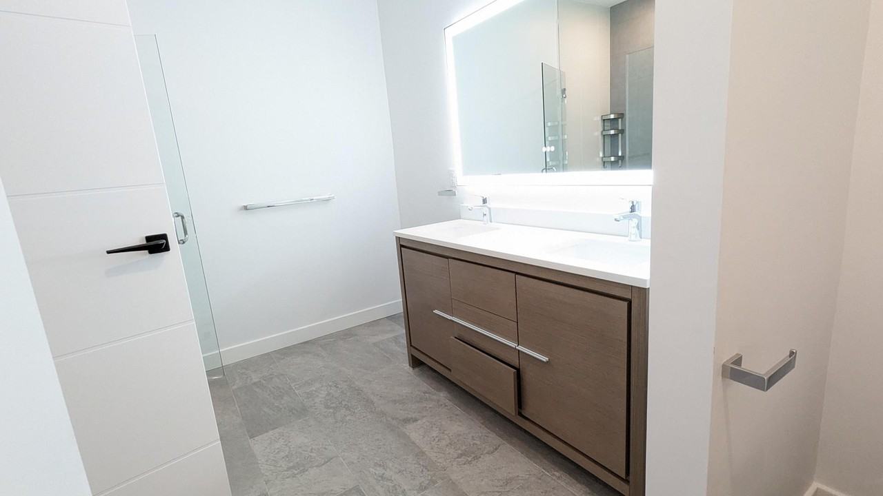 602 Loring Ave #206 - Photo 2 of 5