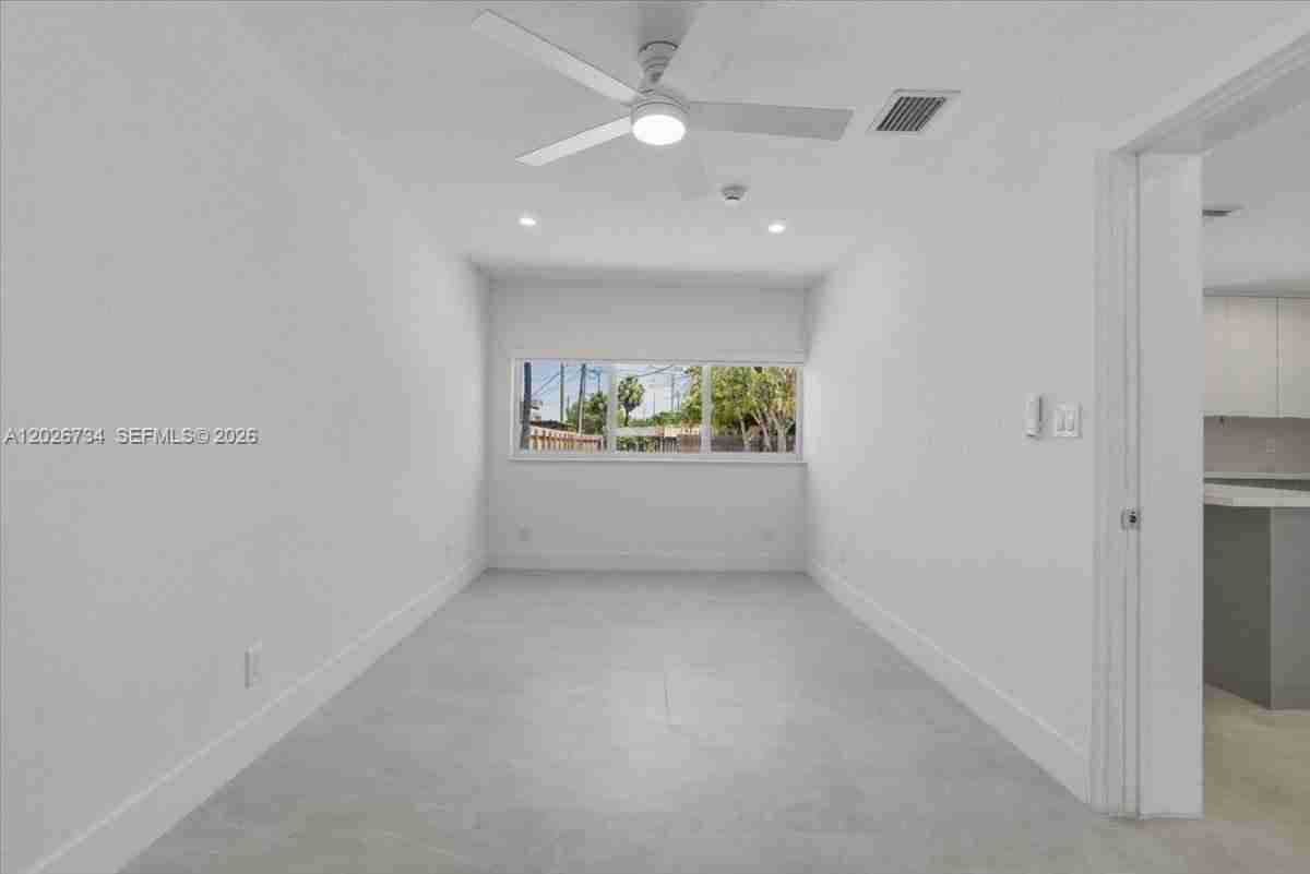 266 Sw 6th St - Photo 2 of 38
