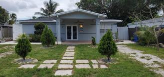 1430 Ne 175th St - Photo 1 of 1