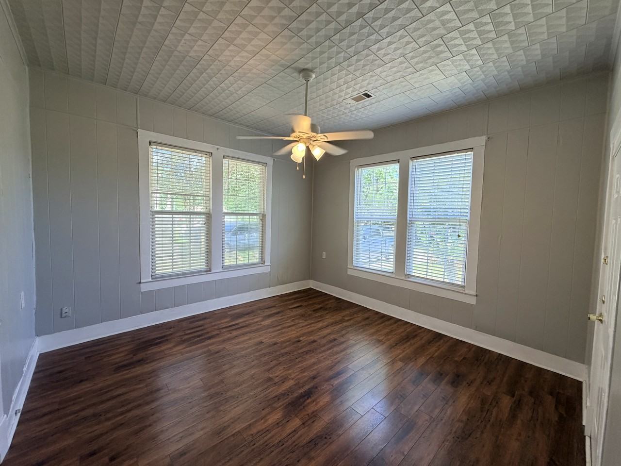 508 Forrest St - Photo 5 of 11