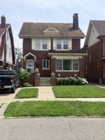 featured image of 2655 Collingwood St