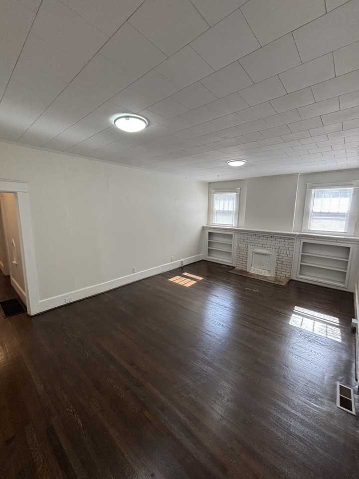 4118 50th Ave N - Photo 2 of 16