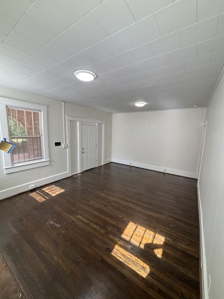 4118 50th Ave N - Photo 4 of 16