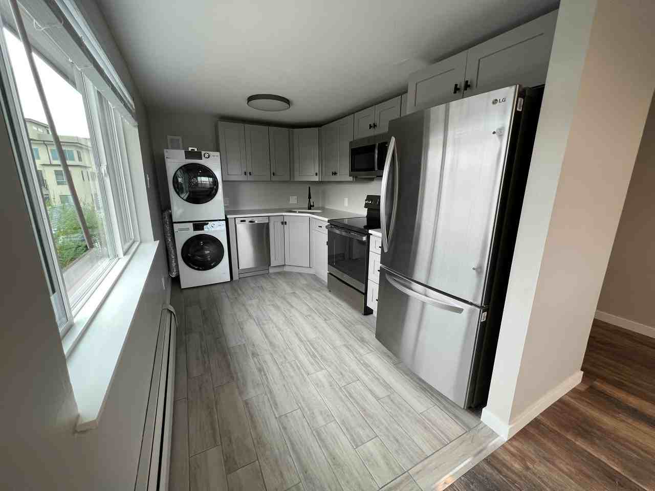 1960 Eaton St #7 - Photo 2 of 20