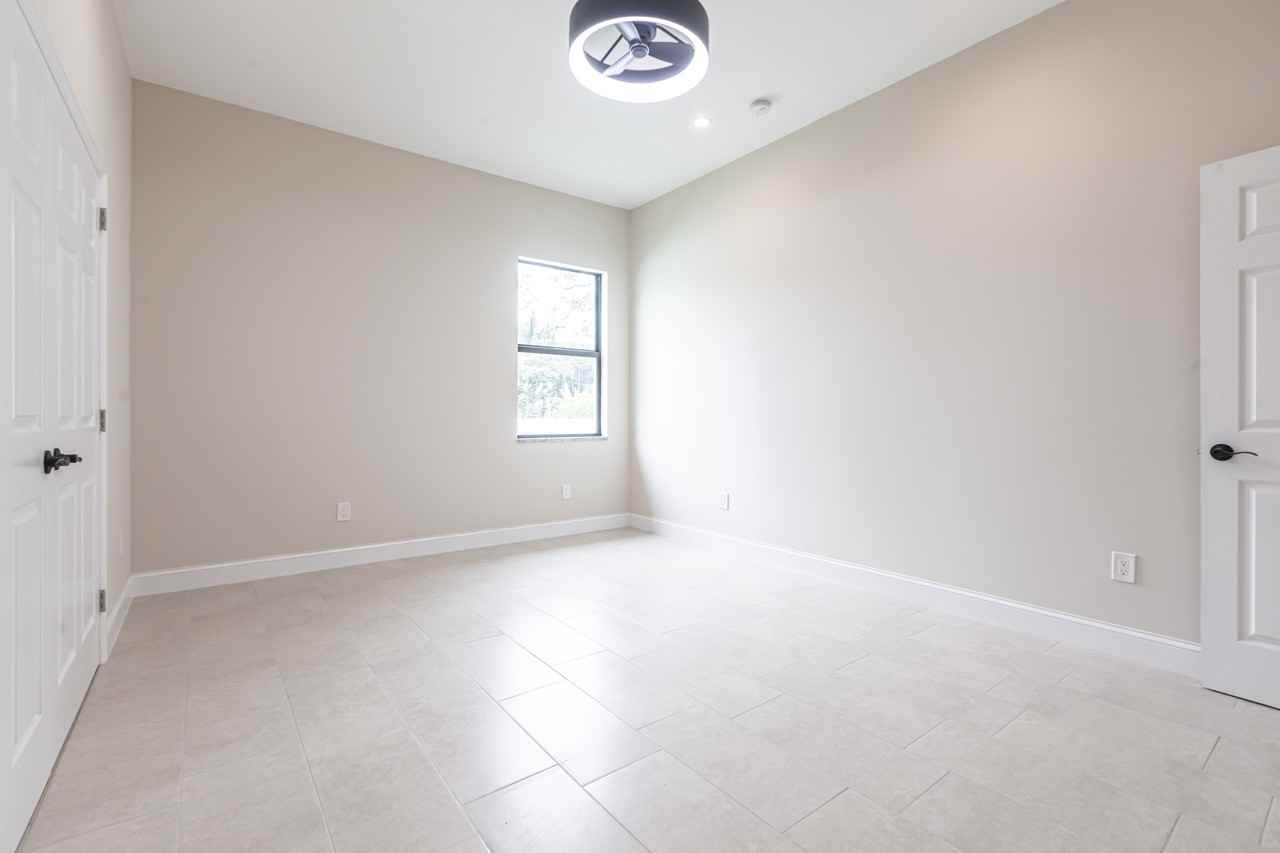 10295 Carolina St - Photo 7 of 19