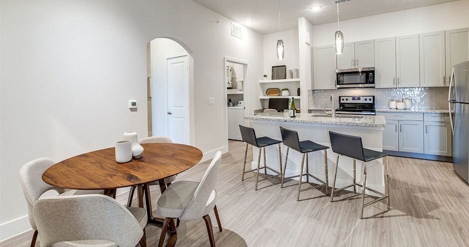 1540 Forest Cove Dr #KCY - Photo 6 of 16