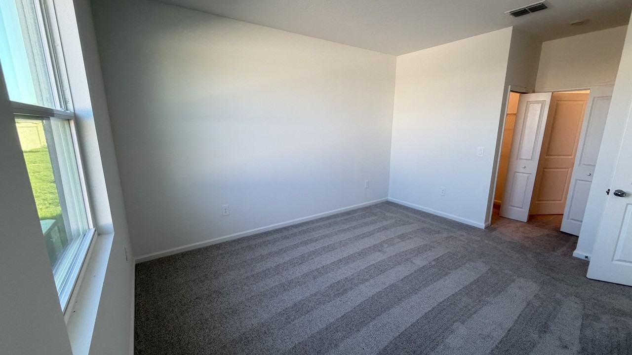 5157 Green Belt Dr - Photo 4 of 18