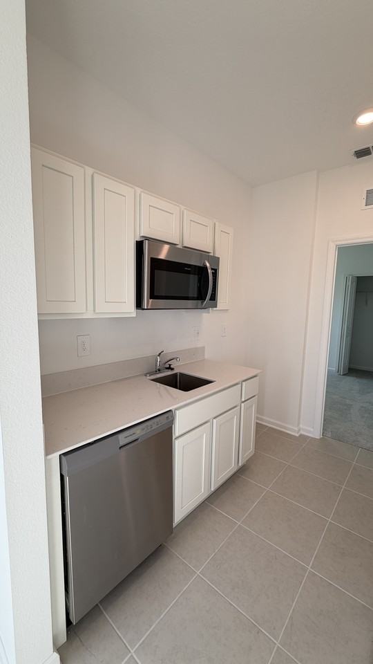 5157 Green Belt Dr - Photo 5 of 18