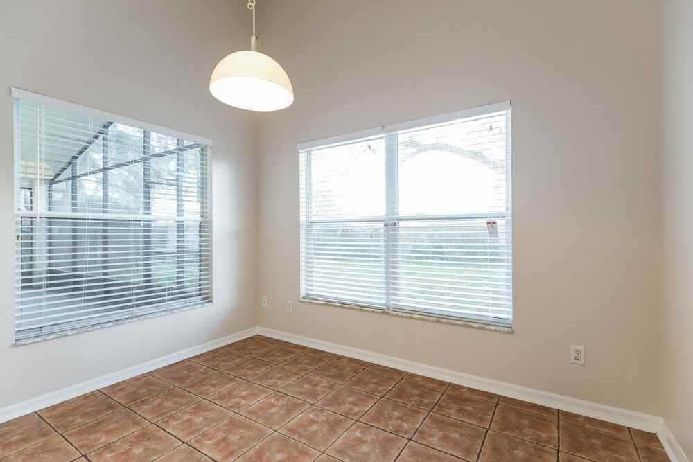 502 Valencia Place Cir - Photo 5 of 16