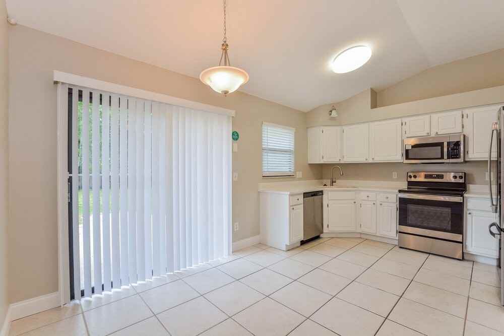 10119 Pink Carnation Ct - Photo 6 of 16