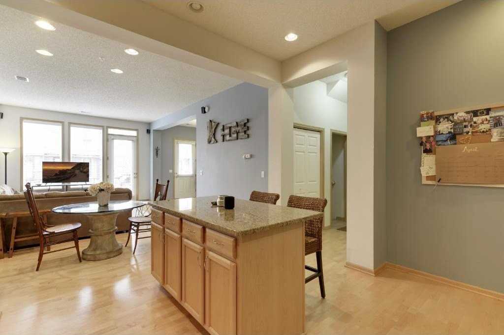 5900 Oxford St #21 - Photo 3 of 21