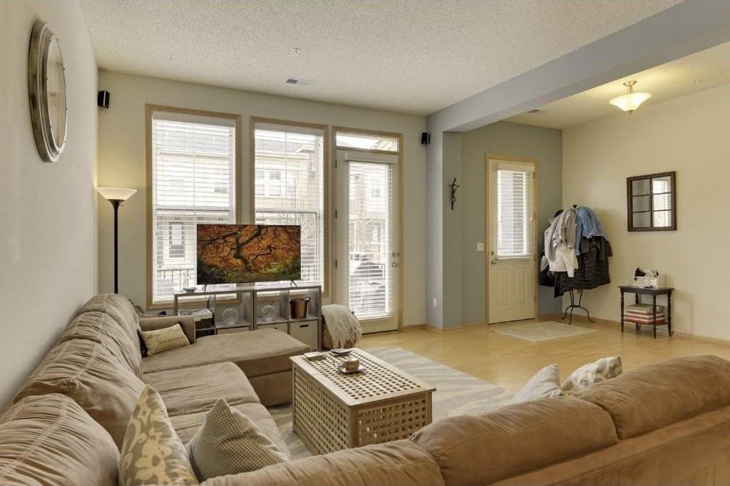 5900 Oxford St #21 - Photo 6 of 21