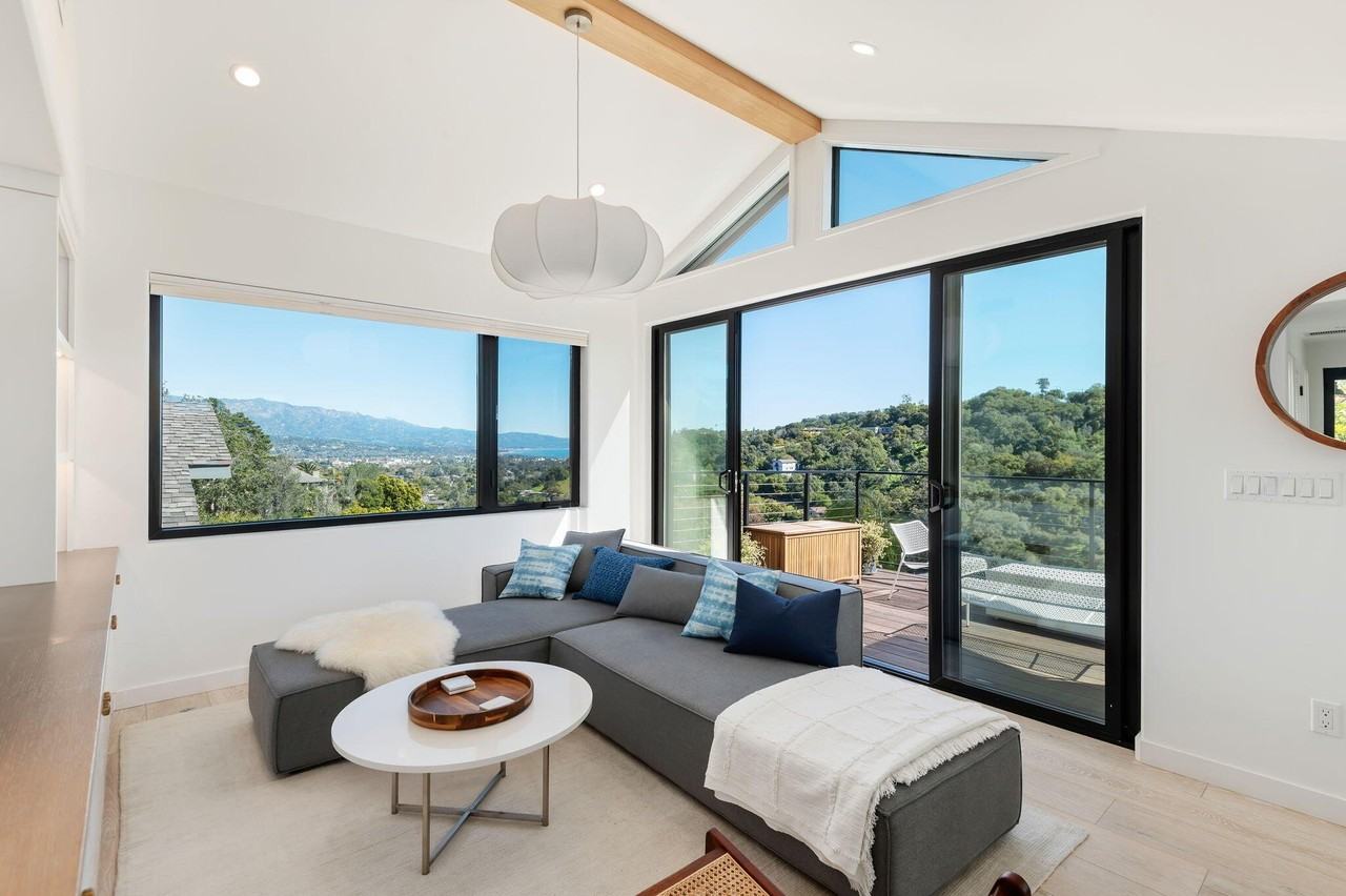 1415 La Cima Rd #B - Photo 6 of 22