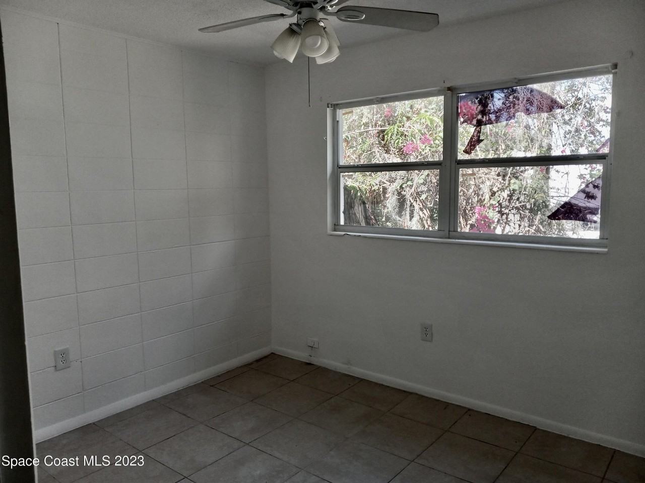 354 Hibiscus Ave - Photo 7 of 8