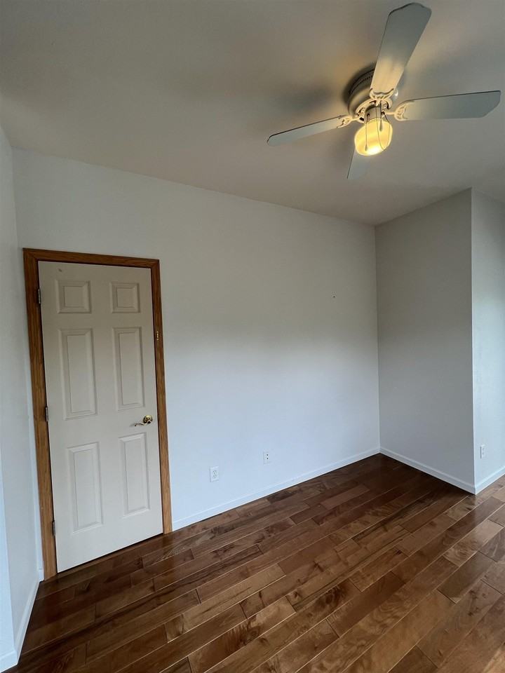 6649 Windsor Commons Ave - Photo 5 of 38