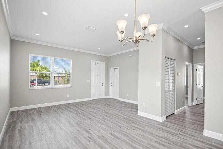 132 Northwest 11th Avenue - Photo 4 of 7