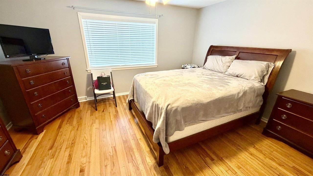 819 Marshall Ct #807 - Photo 6 of 11