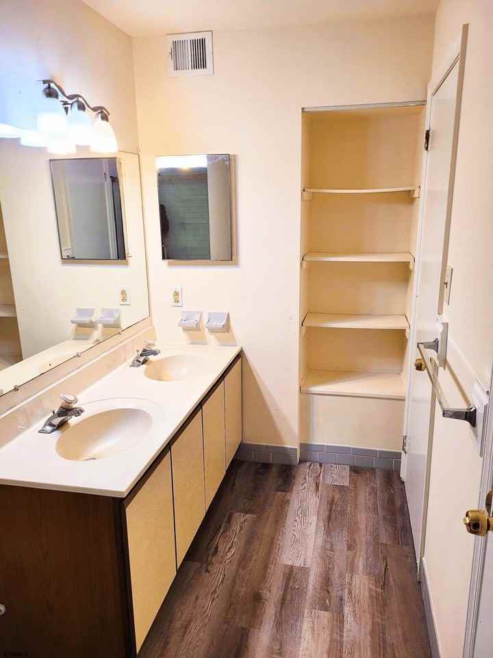 4951 Rosebay Pl #11 - Photo 7 of 8