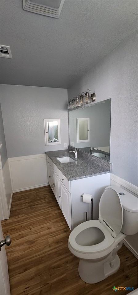 1202 Thorpe Ln #408 - Photo 6 of 12