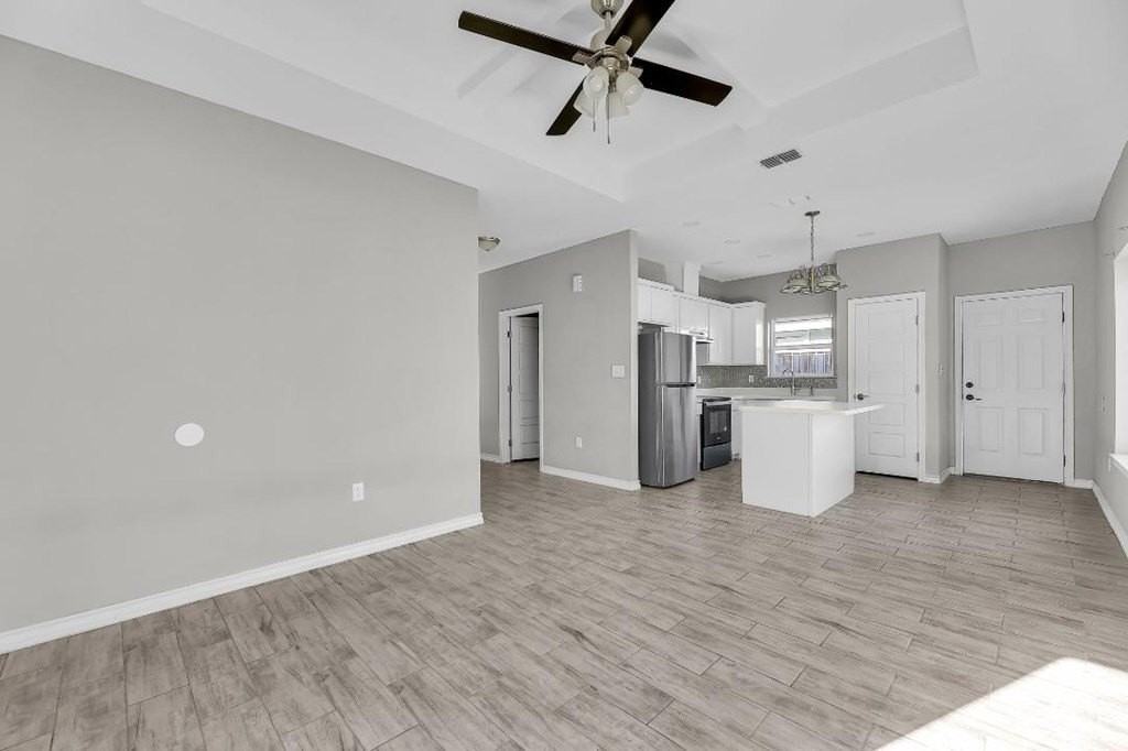 2713 Primrose #A1 - Photo 6 of 24