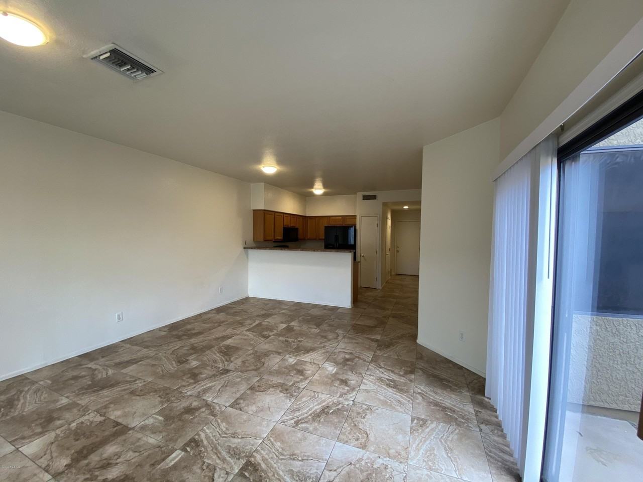 1251 E Weimer Cir #43 - Photo 5 of 44