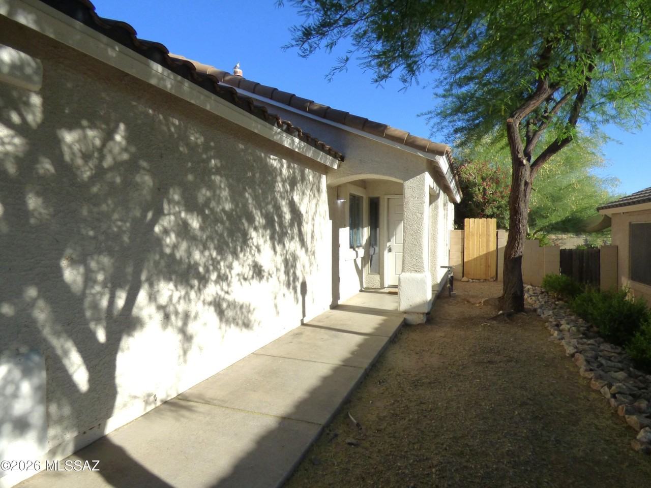 60499 E Alpine Way - Photo 3 of 29