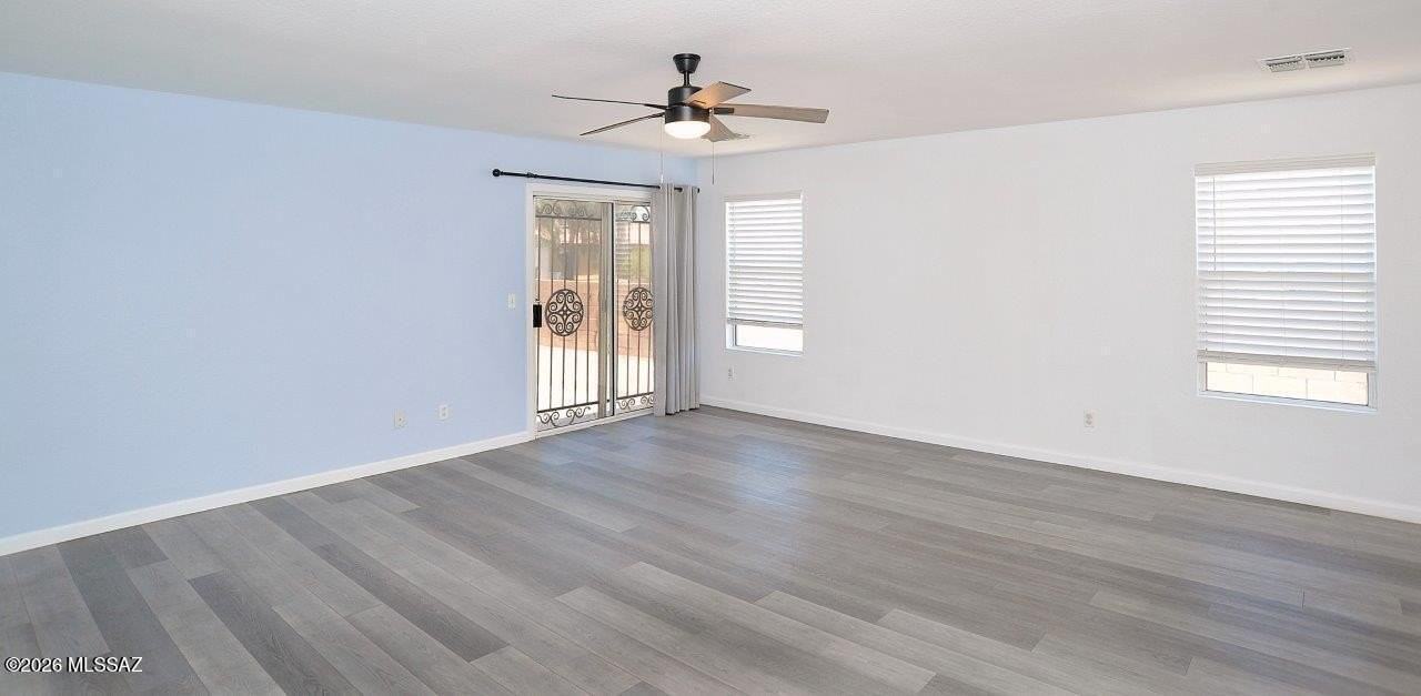 7740 W Oak Stream Rd - Photo 5 of 40