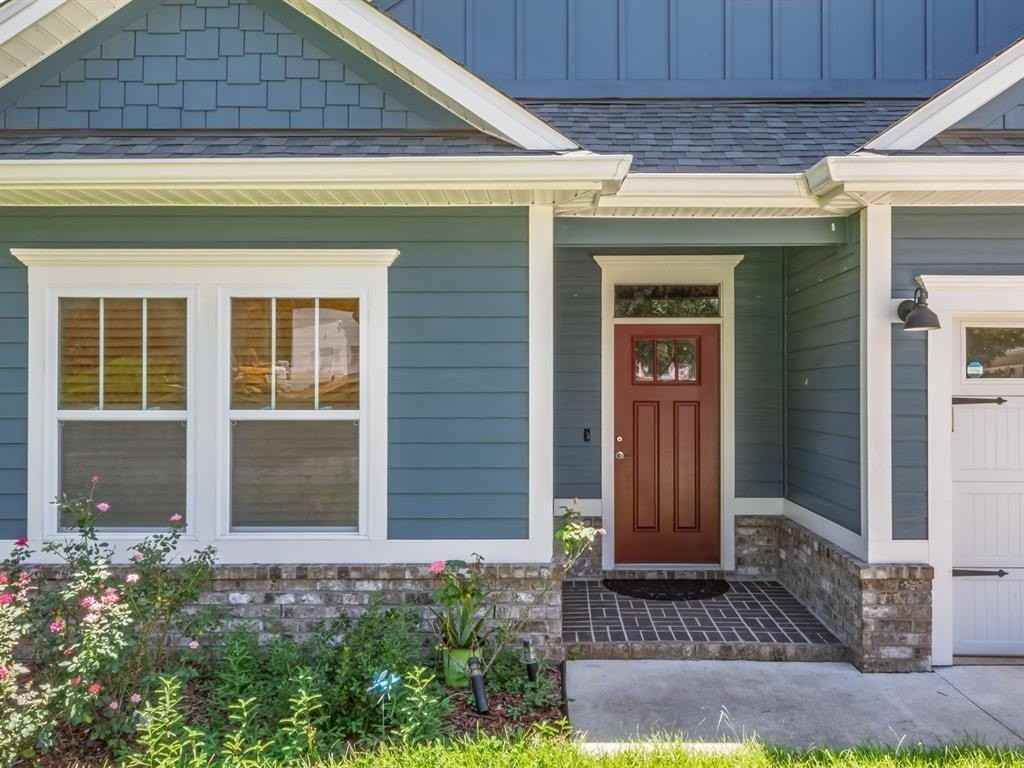 855 Avery Park Dr - Photo 2 of 35