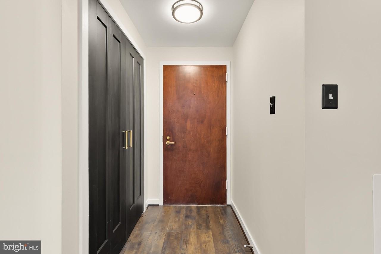 2114 N St Nw #15 - Photo 3 of 26