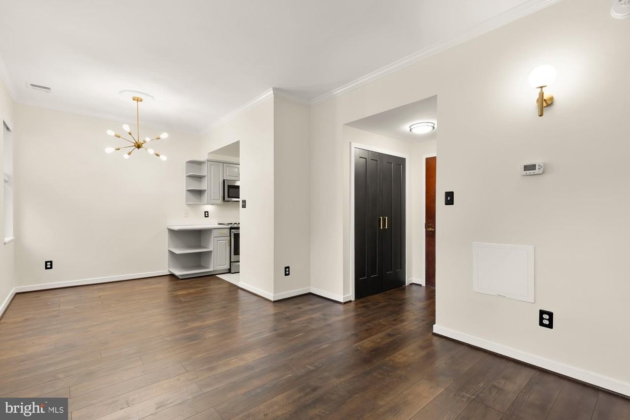 2114 N St Nw #15 - Photo 7 of 26