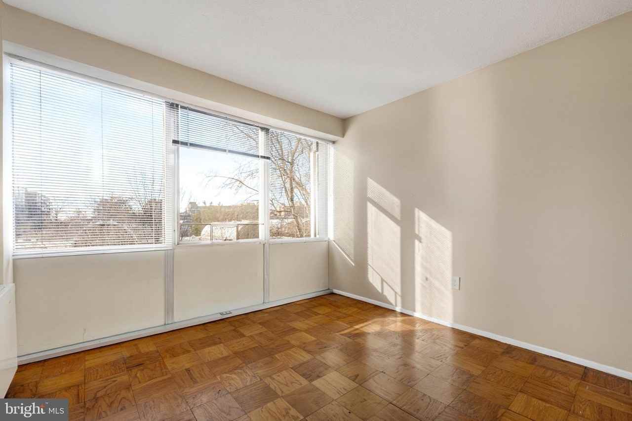 1311 Delaware Ave Sw #231 - Photo 4 of 50