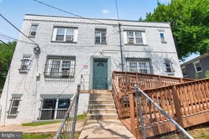 featured image of 819 51st St Se #5