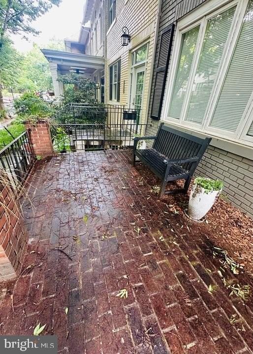 2639 Woodley Pl Nw #A - Photo 5 of 49