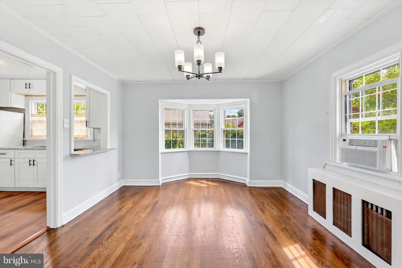 203 Commonwealth Ave - Photo 7 of 17