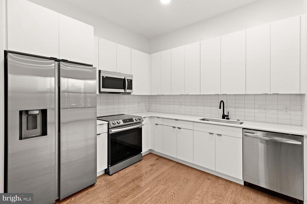 801 N Market St #206 - Photo 4 of 32