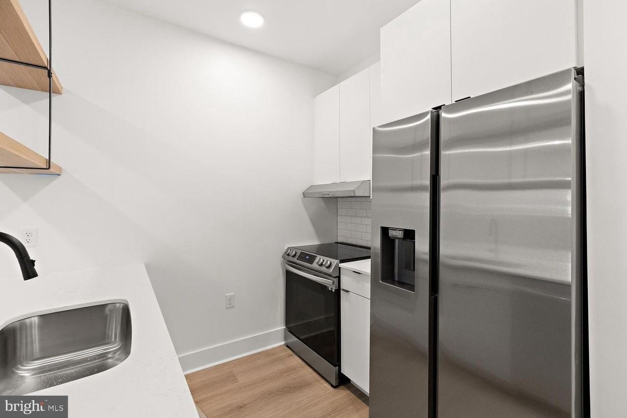 801 N Market St #206 - Photo 5 of 32