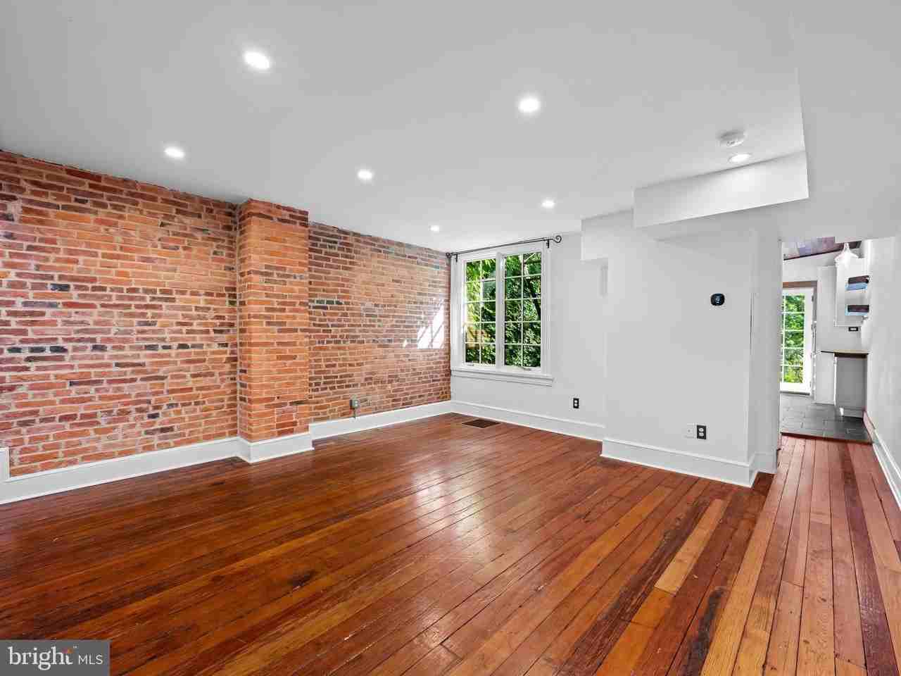 1427 Bolton St #2 - Photo 5 of 34