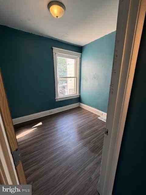 1305 E Patapsco Ave - Photo 4 of 11