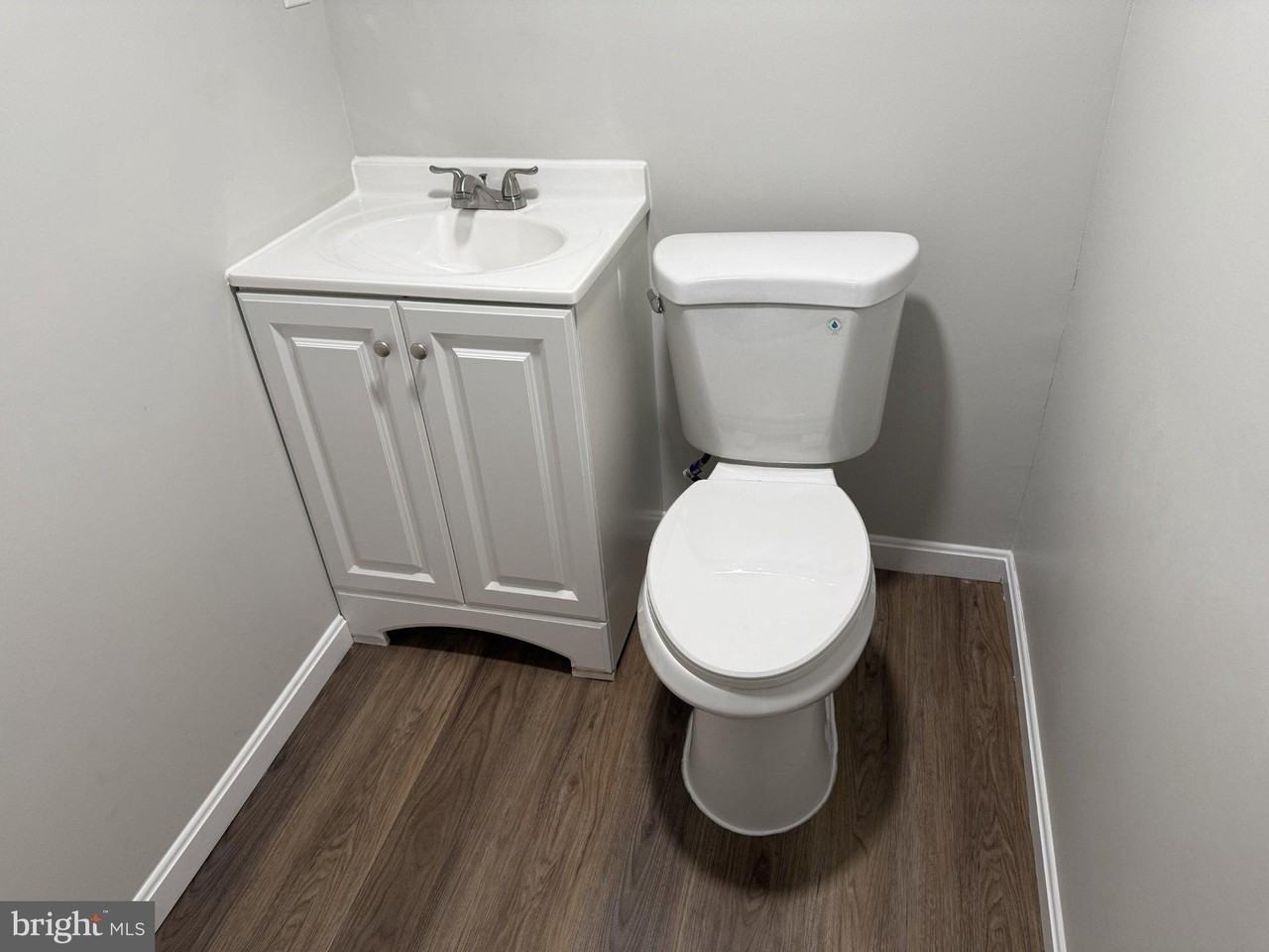 2737 Wilkens Ave - Photo 6 of 13