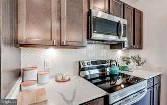 601 S Broadway #305 - Photo 1 of 1