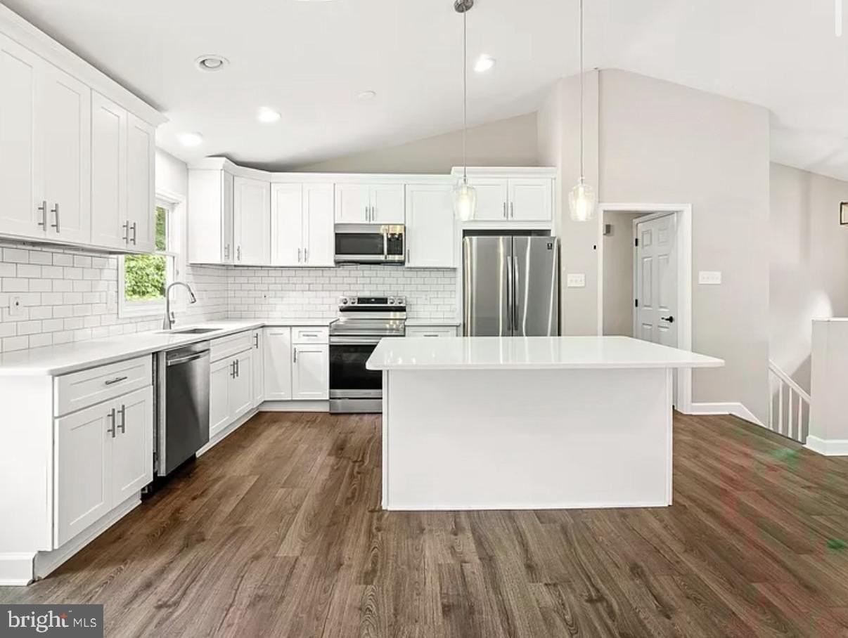 10788 Forest Edge Cir - Photo 2 of 15